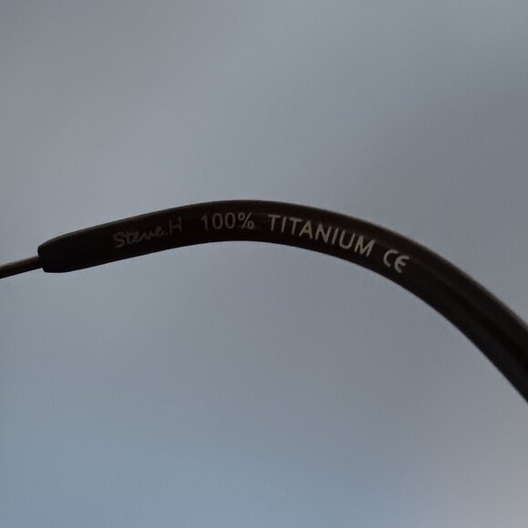 WOMENS EYEGLASSES RX FRAMES 50-18-145 MM - 100% Titanium - Gun Metal color - Picture 4 of 5